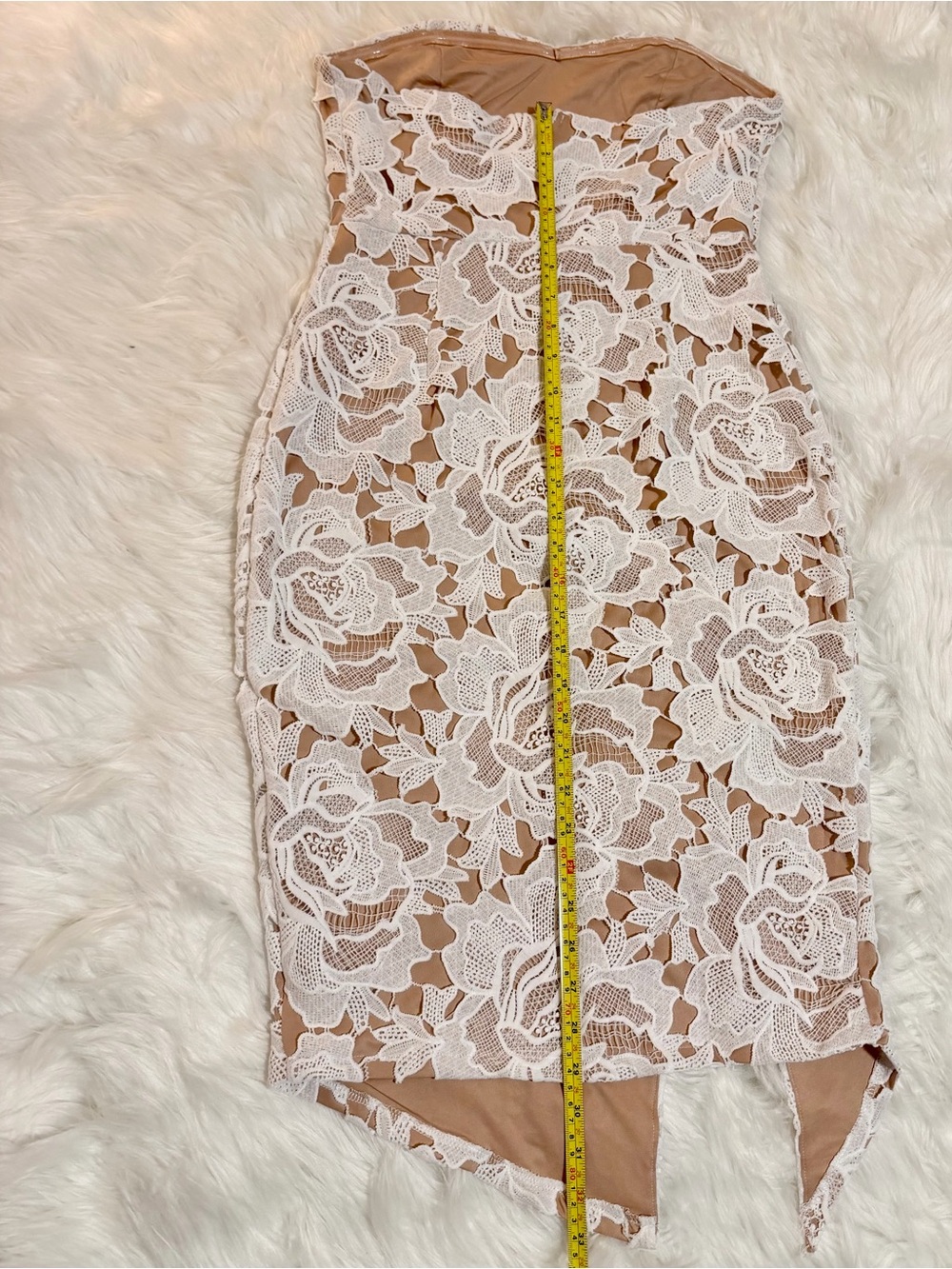 Showpo Lace To Lace Strapless White Lace Midi Dress NWT Size 6 - Picture 14 of 16